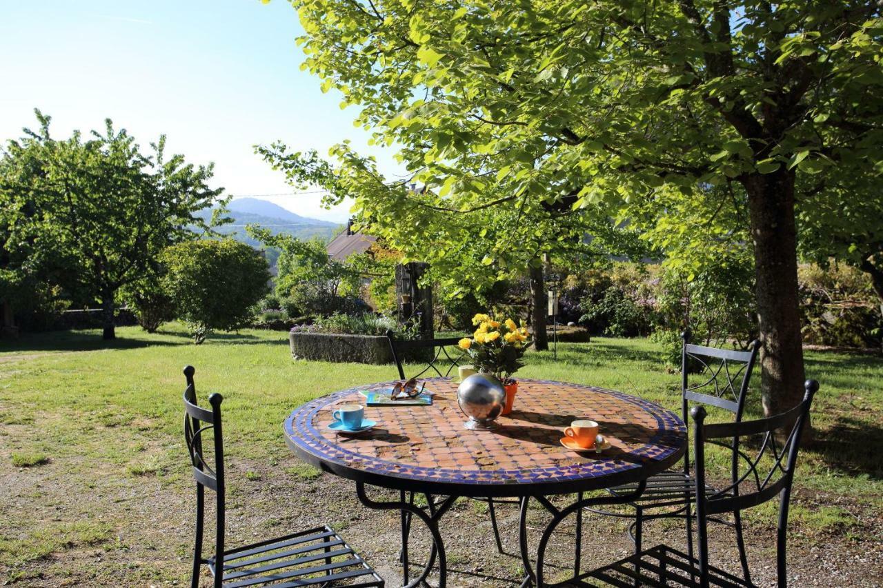 Chambres D'Hotes Des Deux Lacs Ceyzerieu 外观 照片